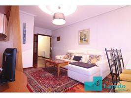 Piso en alquiler en Centro photo 0