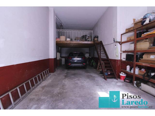 Local en venta en Laredo photo 0