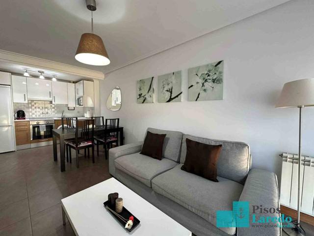 Piso en venta en Santoña photo 0
