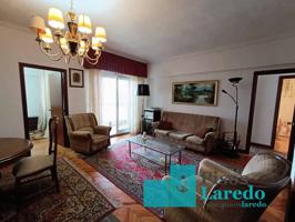 Piso de tres habitaciones en el centro de Laredo photo 0
