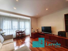 Piso de tres habitaciones en el centro de Laredo!!! photo 0