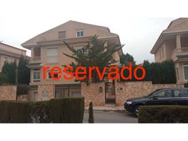 Bungalow en venta en Urbanización Loma Badá photo 0