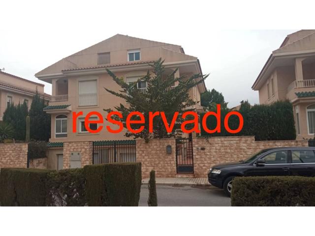 Bungalow en venta en Urbanización Loma Badá photo 0