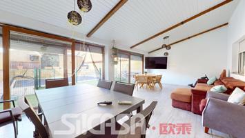 Casa - Chalet en venta en Esquivias de 193 m2 photo 0