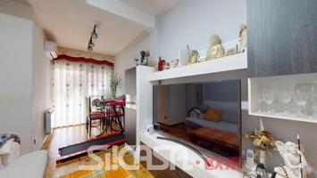 Piso en venta en Parla de 61 m2 photo 0