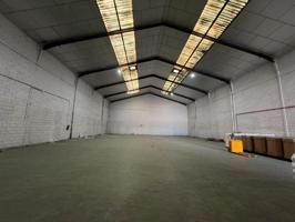 Nave Industrial en alquiler en Getafe de 1360 m2 photo 0