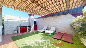 Ático en venta en Parla de 160 m2 photo 0