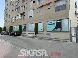 Local en alquiler en Parla de 221 m2 photo 0