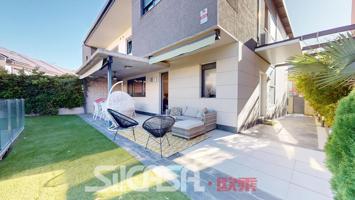 Pareado en venta en Torrejón de la Calzada de 307 m2 photo 0