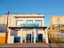 Local comercial en venta en Playa de Gandia photo 0