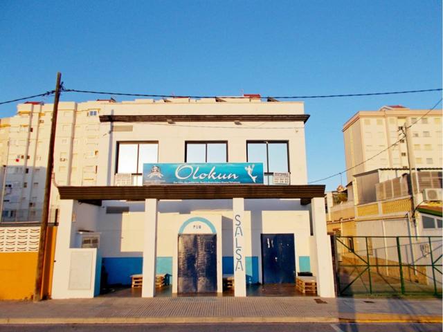 Local comercial en venta en Playa de Gandia photo 0