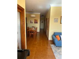 Luminoso piso a la venta en el centro de Candelaria photo 0