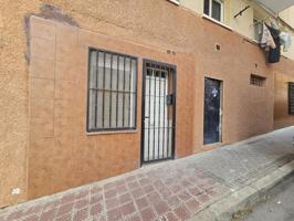 Local en venta en Madrid de 45 m2 photo 0