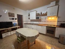 Oportunidad de Inversión en El Puntal: Casa con Potencial de Ampliación photo 0