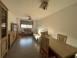 Apartamento listo para entrar a vivir, cerca del tranvía y con plaza de garaje photo 0
