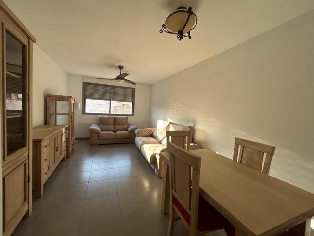 Apartamento listo para entrar a vivir, cerca del tranvía y con plaza de garaje photo 0