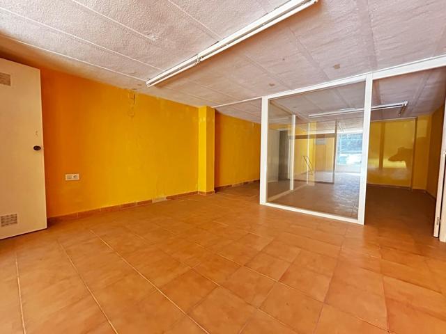 Venta de dos locales comerciales con oficinas en entresuelo en El Puntal (Murcia) photo 0
