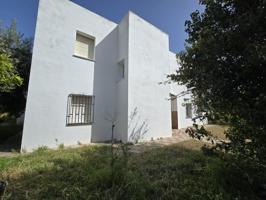GRAN CASA EN LOS BARRIOS photo 0