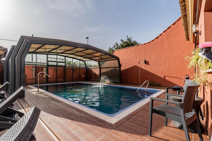 IMPRESIONANTE CHALET EN EL RINCONCILLO photo 0