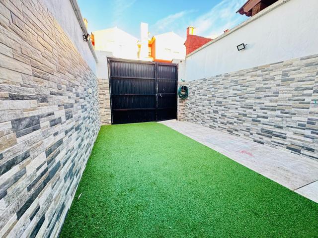 ¡ADOSADO EN SAN BERNABÉ DE 2 HABITACIONES! photo 0