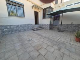 Magnifico chalet adosado de alquiler ó venta en Castilleja de la Cuesta!! photo 0