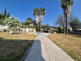 Precioso Chalet independiente con parcela de 1405 metros en venta en Almensilla. photo 0