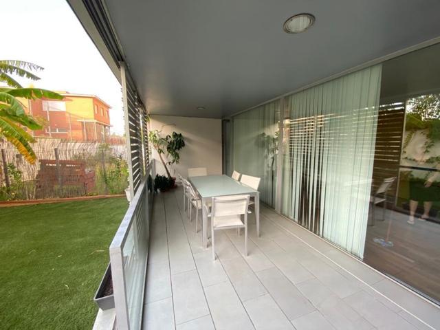 FANTÁSTICO PISO CON TERRAZA Y JARDÍN DE ALQUILER EN C- HAYA photo 0