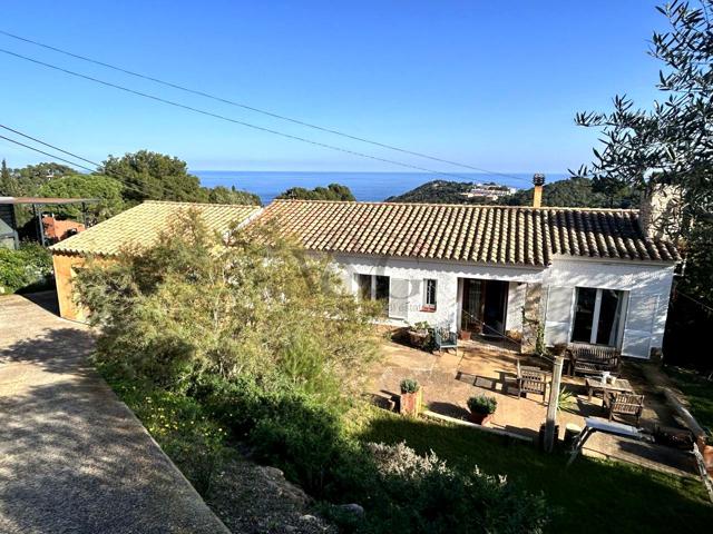 Casa con vistas al mar en Begur en la zona de Sa Tuna. photo 0