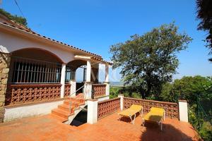 Casa unifamiliar en Pals , con vistas abiertas a la montaña.(Baix Empordà) photo 0