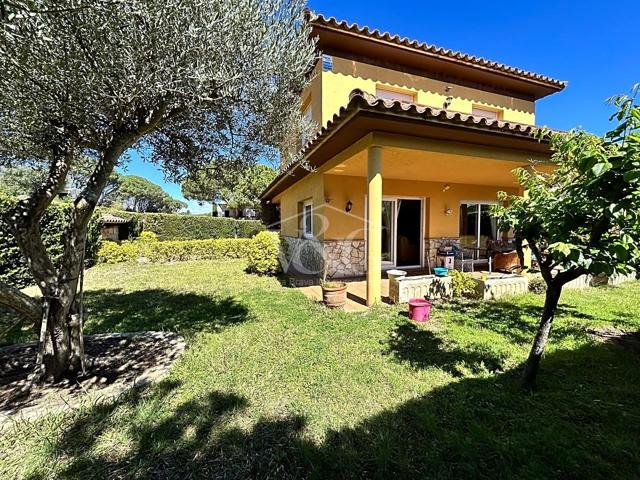 Casa con jardín privado en Calella de Palafrugell photo 0