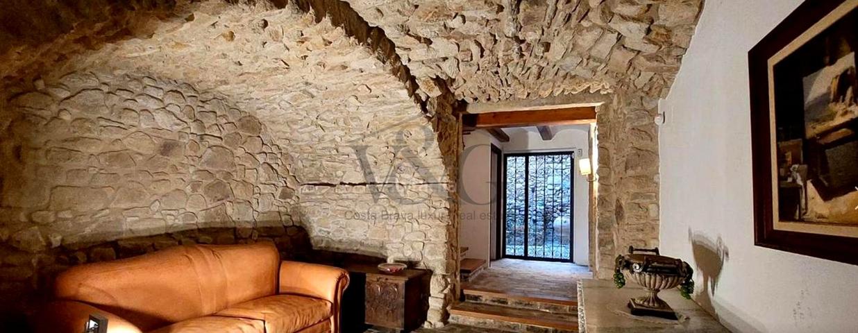 Casa - Chalet en venta en Pals de 240 m2 photo 0