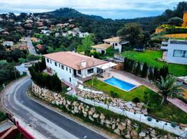 Casa en Begur con jardin y piscina privada e increibles puestas de sol. photo 0