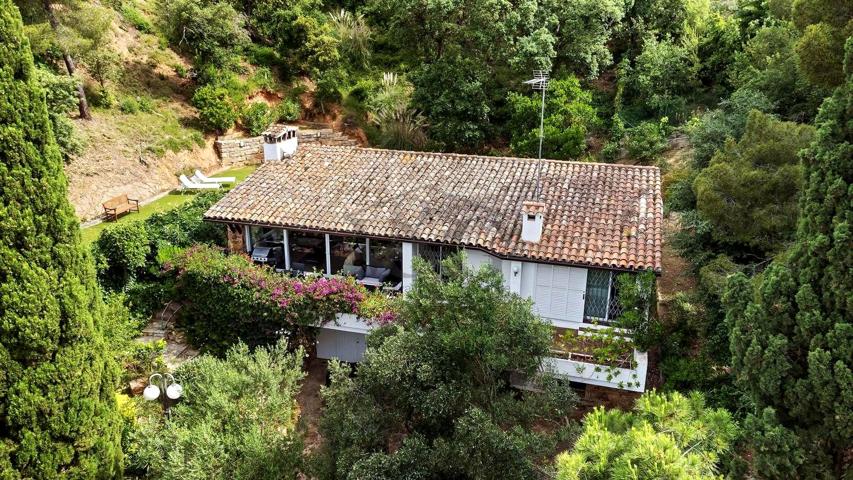 Bonita casa en Tossa de Mar con jardin y piscina privada. photo 0