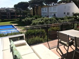Apartamento en bonita comunidad en playa de Pals. photo 0