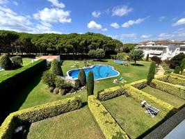 Apartamento con Zona Comunitaria, jardín y piscina. photo 0
