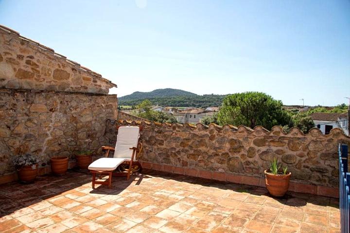 Casa de pueblo en el casco antiguo de Pals photo 0