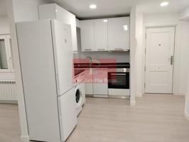 Apartamento de 80m con dos dormitorios, un baño con ducha, ascensor, 3armarios empotrados. A extrenar, terraza, excelentes vistas. photo 0