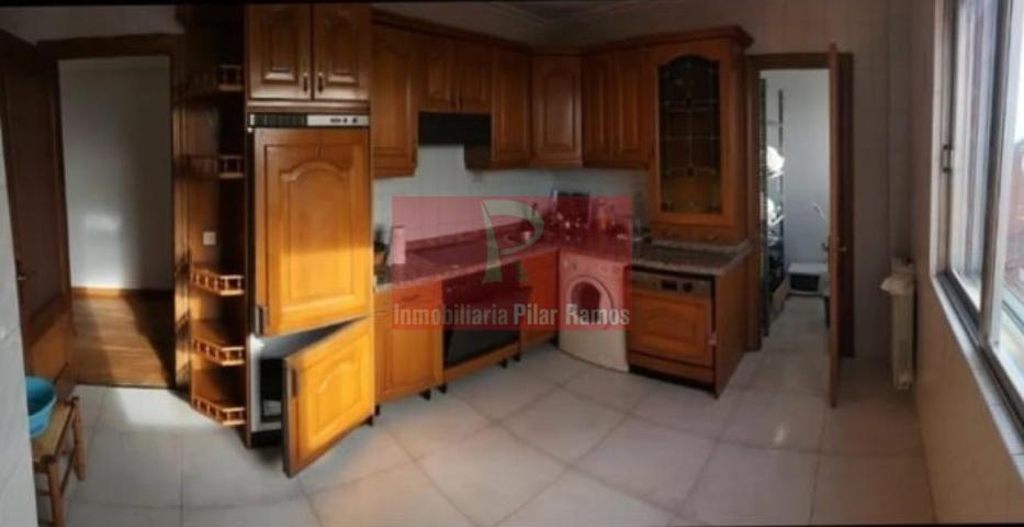Piso de 106m utiles con tres dormitorios, dos baños, uno con ducha, cocina amueblada y equipada. Calefaccion central de gas natural contado photo 0