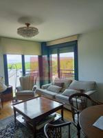Se vende piso en Carbajal zona del Olimpico, 3 dormitorios, dos baños, armarios empotrados, ascensor, garaje y trastero. Cocina amueblada y photo 0
