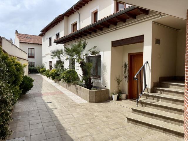 Dúplex En venta en Navalcarnero photo 0