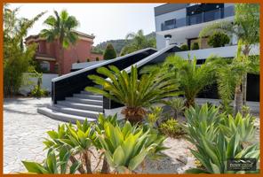 IMPRESIONANTE VILLA DE ESTILO ÚNICO photo 0