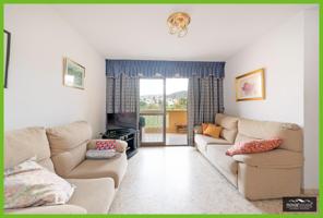 🏡 ¡Magnífico piso en venta en Rincón de la Victoria! A solo 1 minuto del mar 🏖️ photo 0