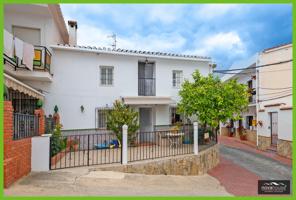 Encantadora casa de pueblo en Viñuela photo 0