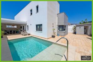 🏡 ESPECTACULAR CHALET INDEPENDIENTE CON PISCINA PRIVADA Y GRAN PARCELA photo 0