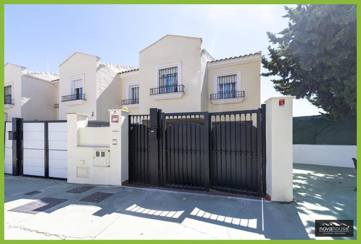 PRECIOSO ADOSADO EN ESQUINA DE 3 HABITACIONES DOBLES photo 0