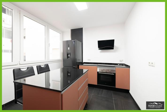 Piso de 3 dormitorios, reformado, cerca de Vialia photo 0