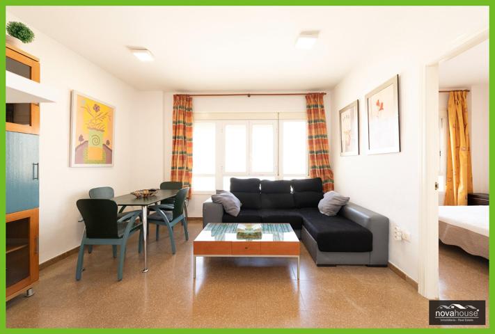 Apartamento con licencia turística a sólo 100 metros de la playa de Caleta de Vélez photo 0