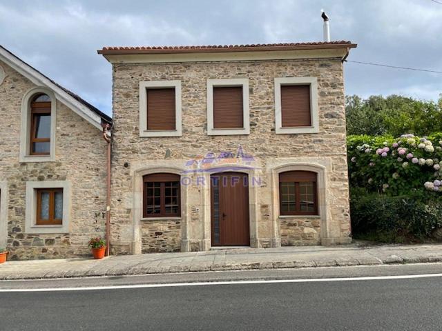 Casa En venta en Ortigueira photo 0