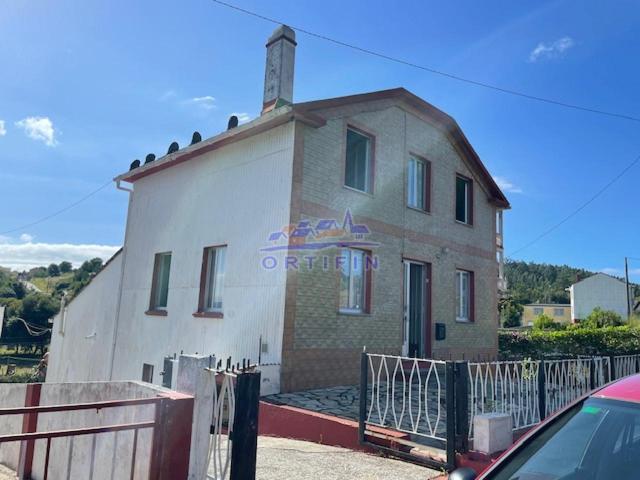 Casa En venta en Ortigueira photo 0