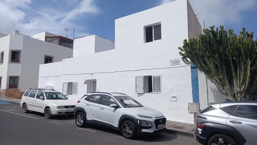 Villa En venta en La Oliva photo 0